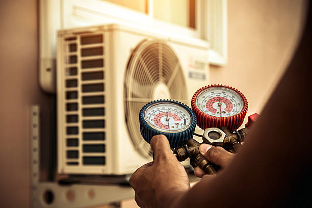 Professional Hvac technician working in Dunbar, WV